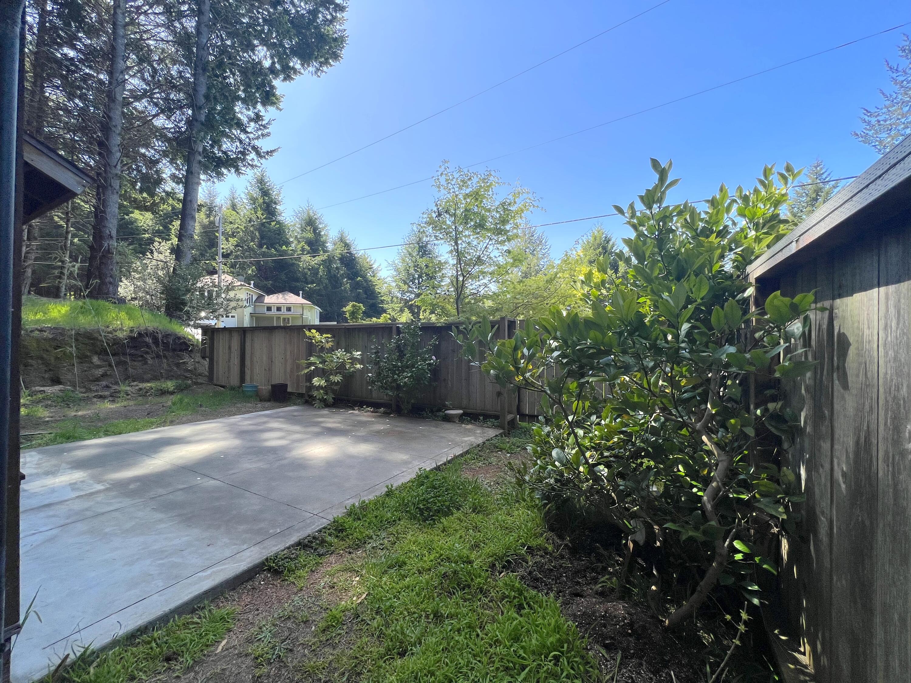 355 Ridge Road Shelter Cove, CA 95589 - Photo 32 of 37 Front Patio to Street