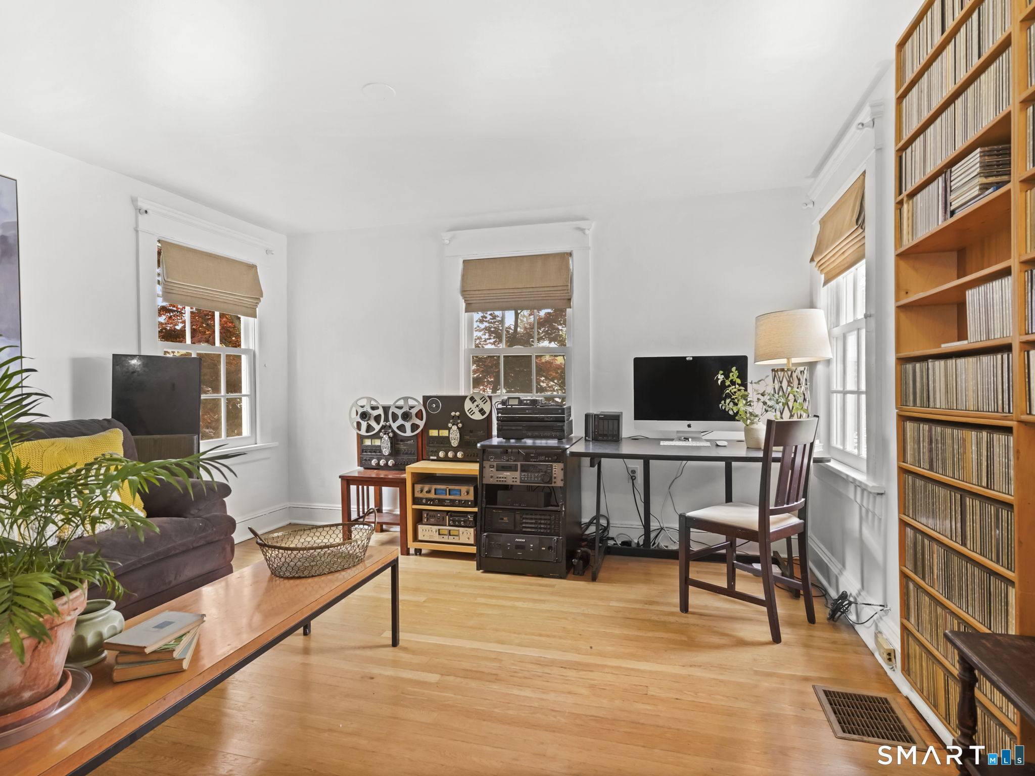 90 Spring Hill Avenue Norwalk, CT 06850 - Photo 25 of 38