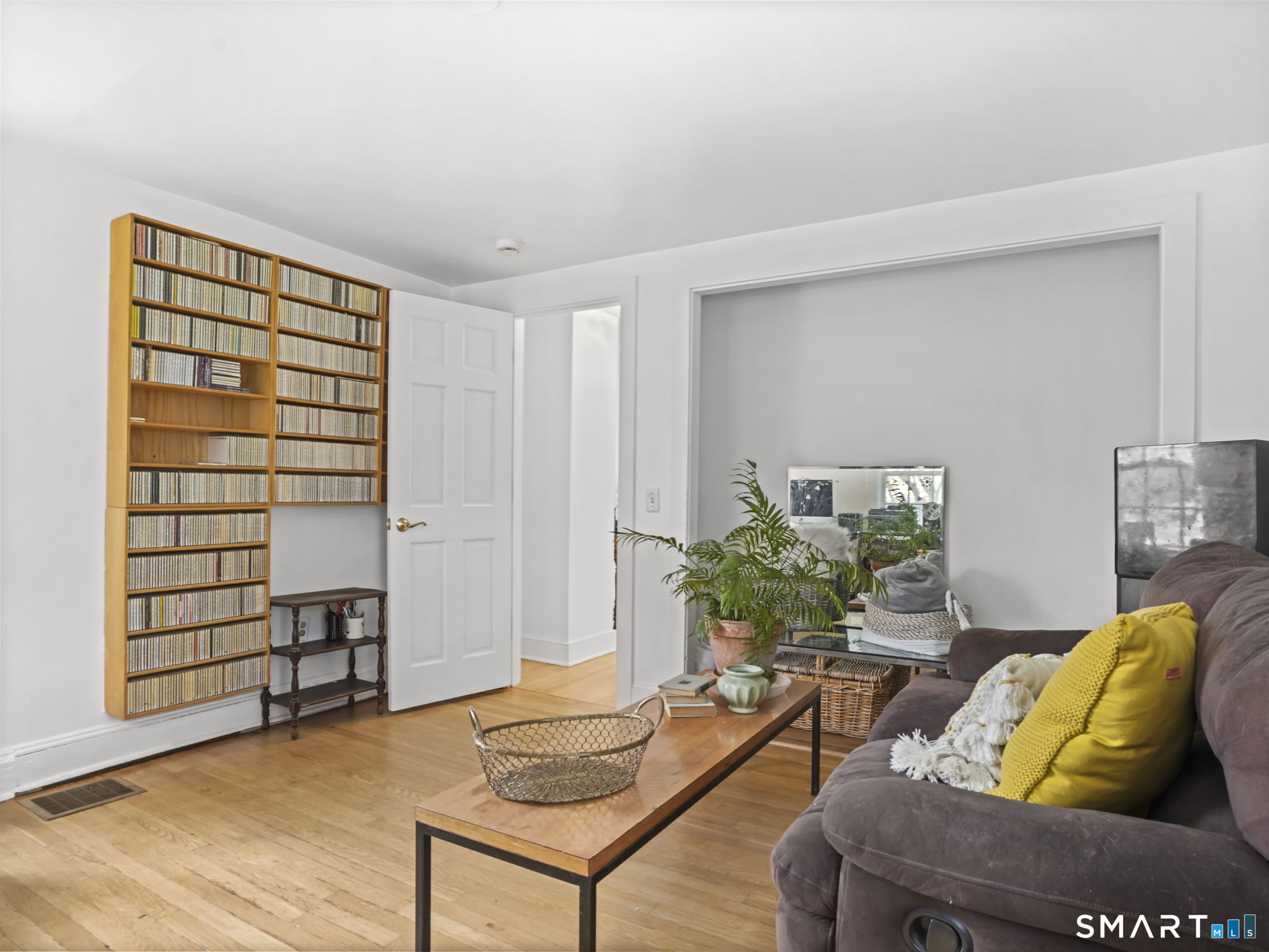 90 Spring Hill Avenue Norwalk, CT 06850 - Photo 26 of 38