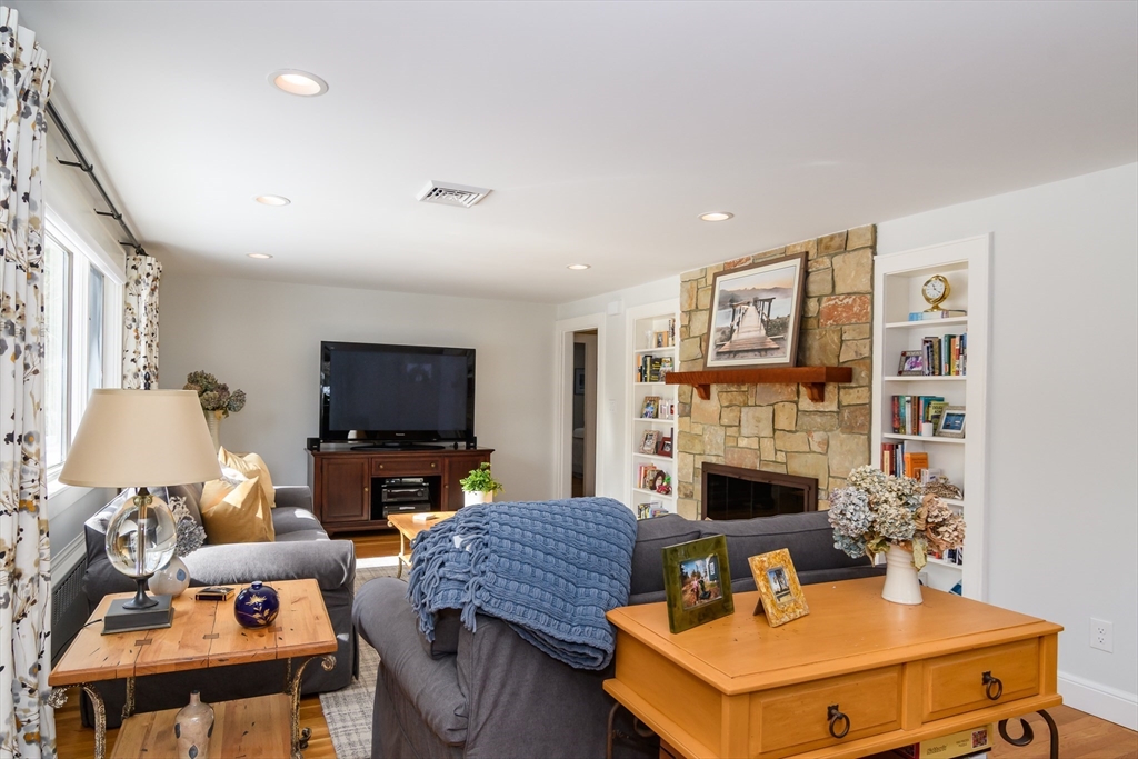 2 Darby Court Natick, MA 01760 - Photo 13 of 39