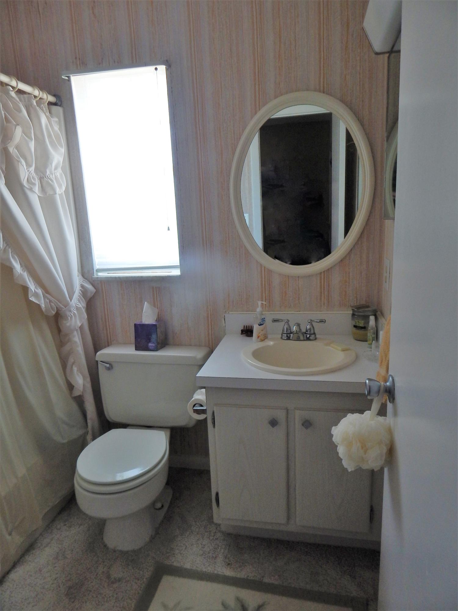 40 High Point Road, Unit D204 Tavernier, FL 33070 - Photo 6 of 9 PVD guest bath