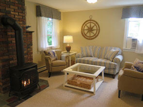 2 Rockwood Avenue Bar Harbor, ME 04609 - Photo 11 of 25 ACH-liv1