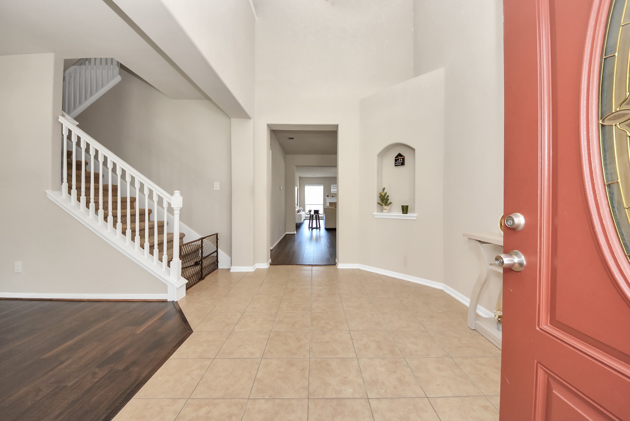 18715 Keystone Oak Street Houston, TX 77084 - Photo 2 of 50 a view of a hallway view with staircase