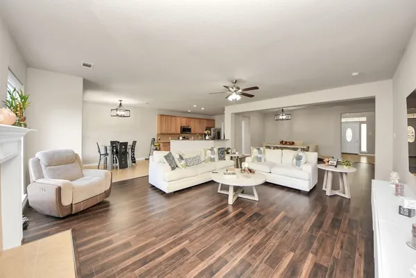 $440,000 | 18715 Keystone Oak Street, Houston, TX 77084