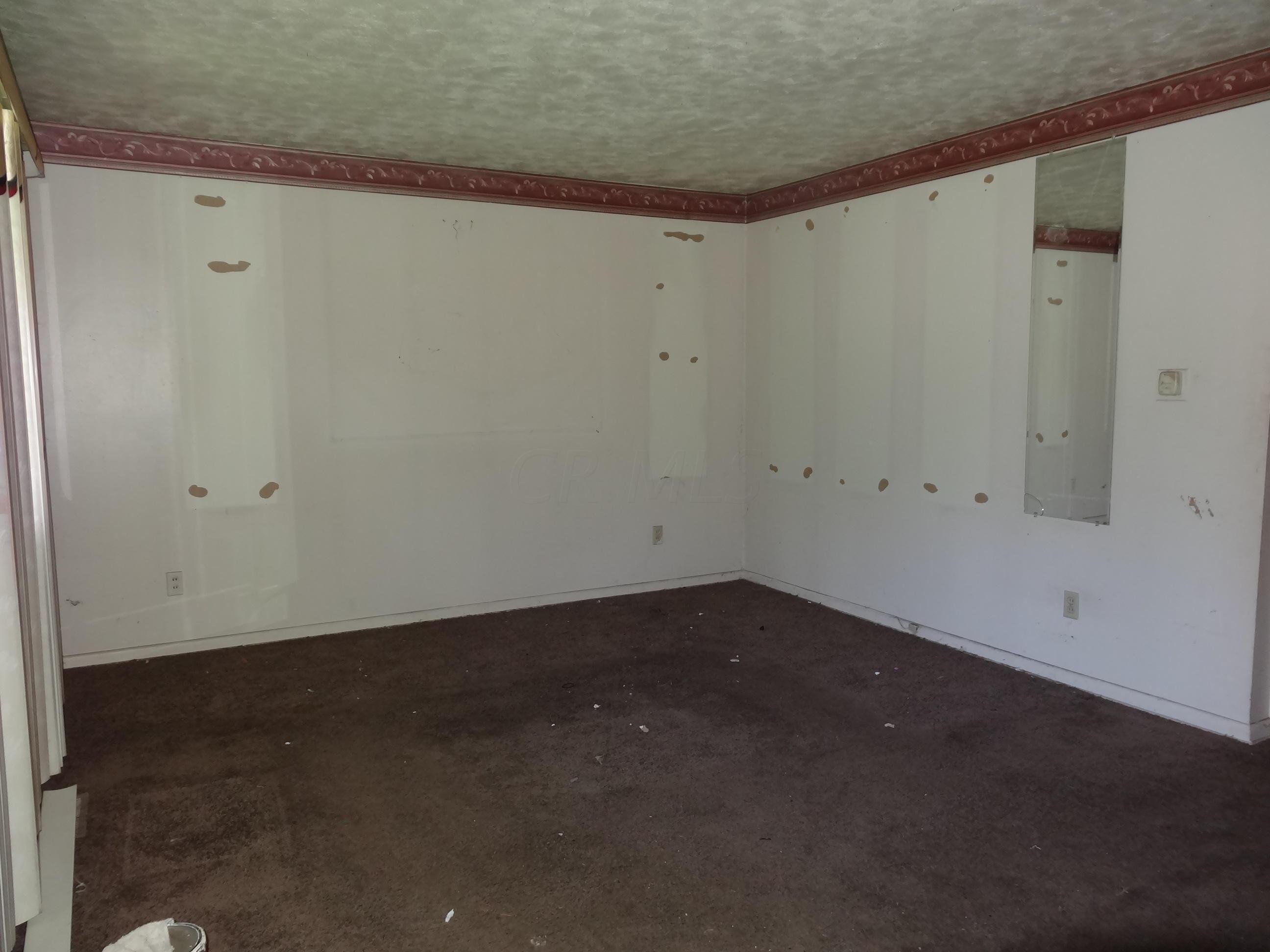 1679 Liscomb Road Columbus, OH 43207 - Photo 4 of 11