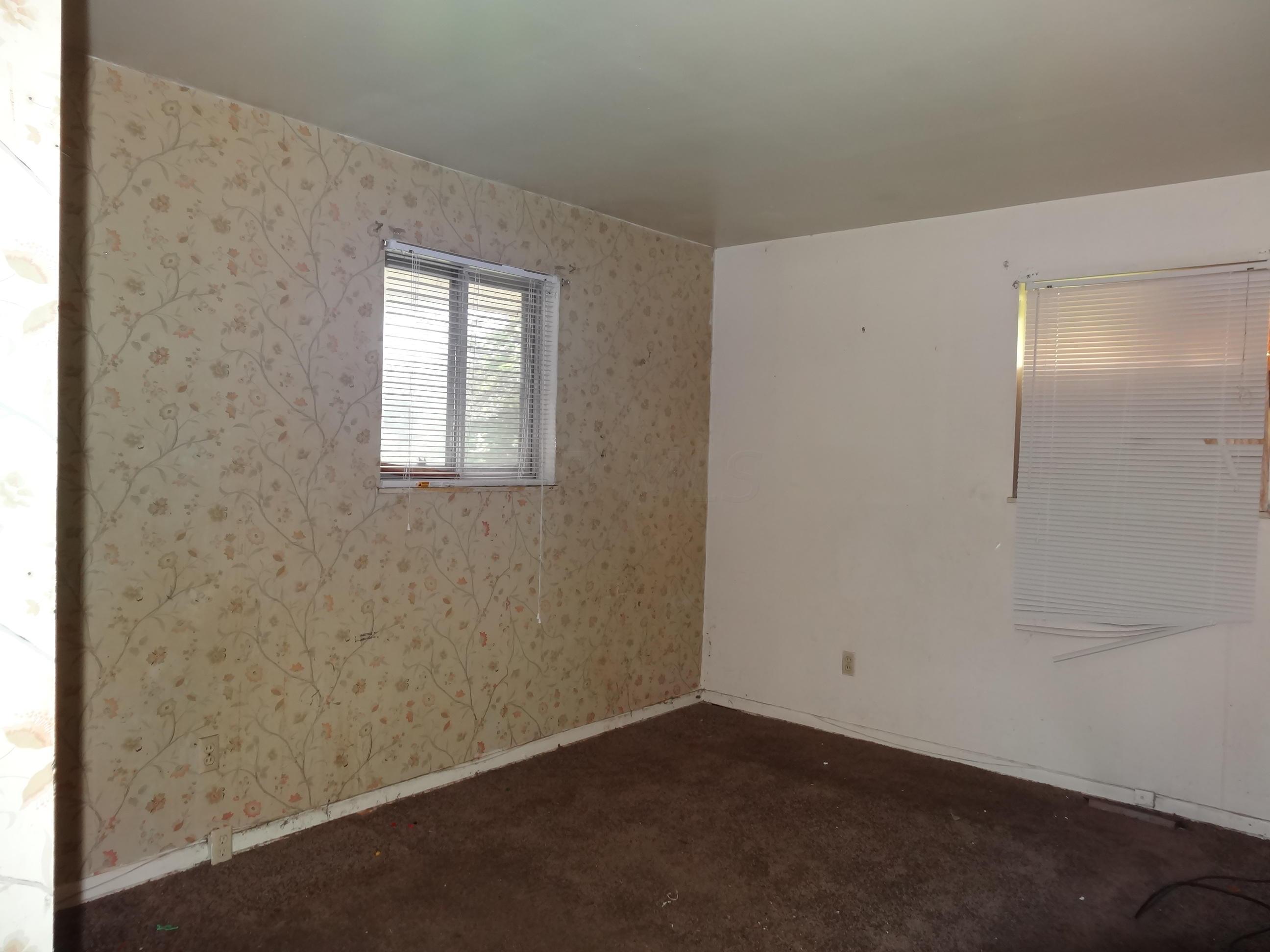 1679 Liscomb Road Columbus, OH 43207 - Photo 5 of 11