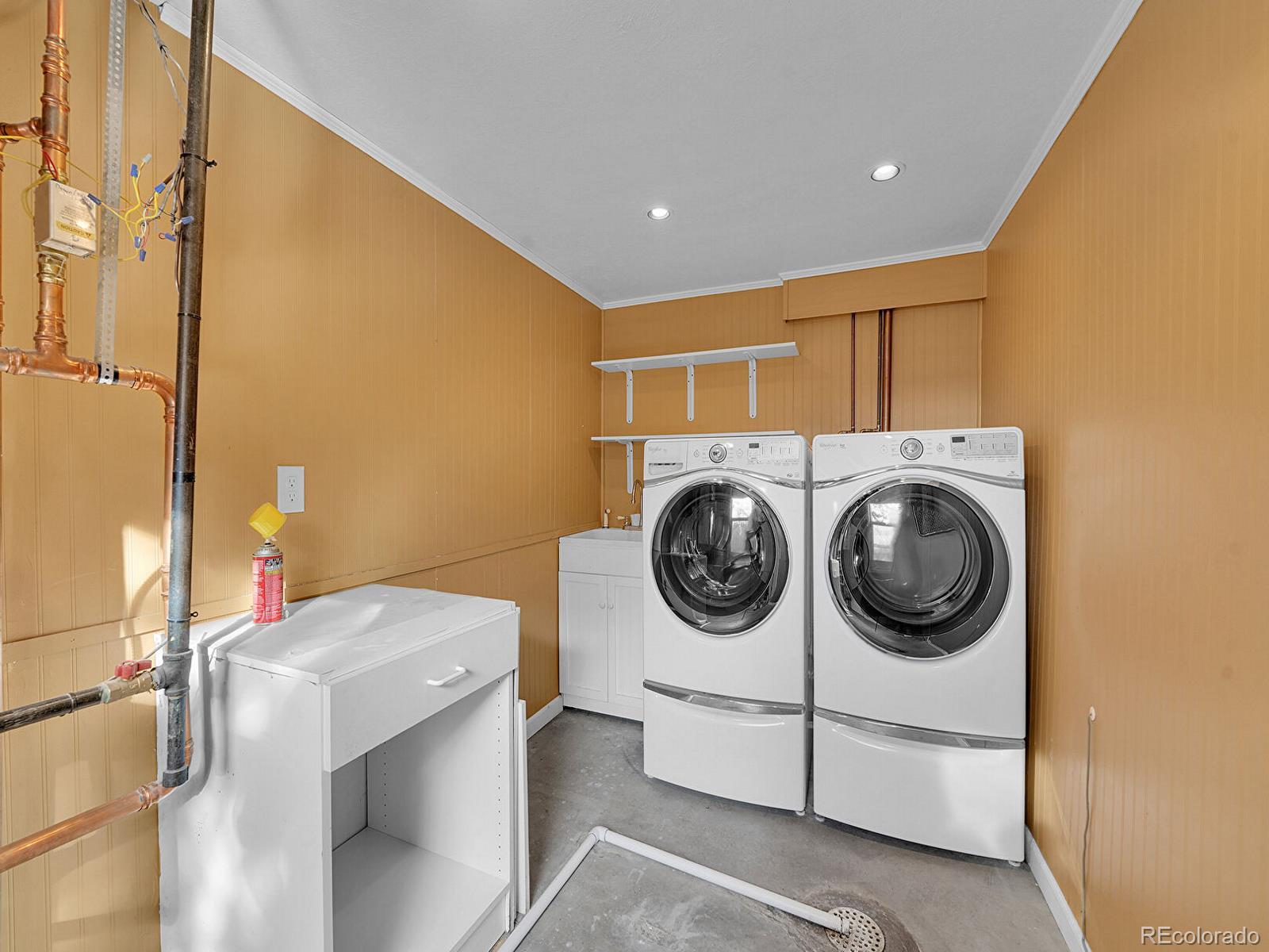 6849 South Elizabeth Circle Centennial, CO 80122 - Photo 20 of 44 a utility room with dryer and washer