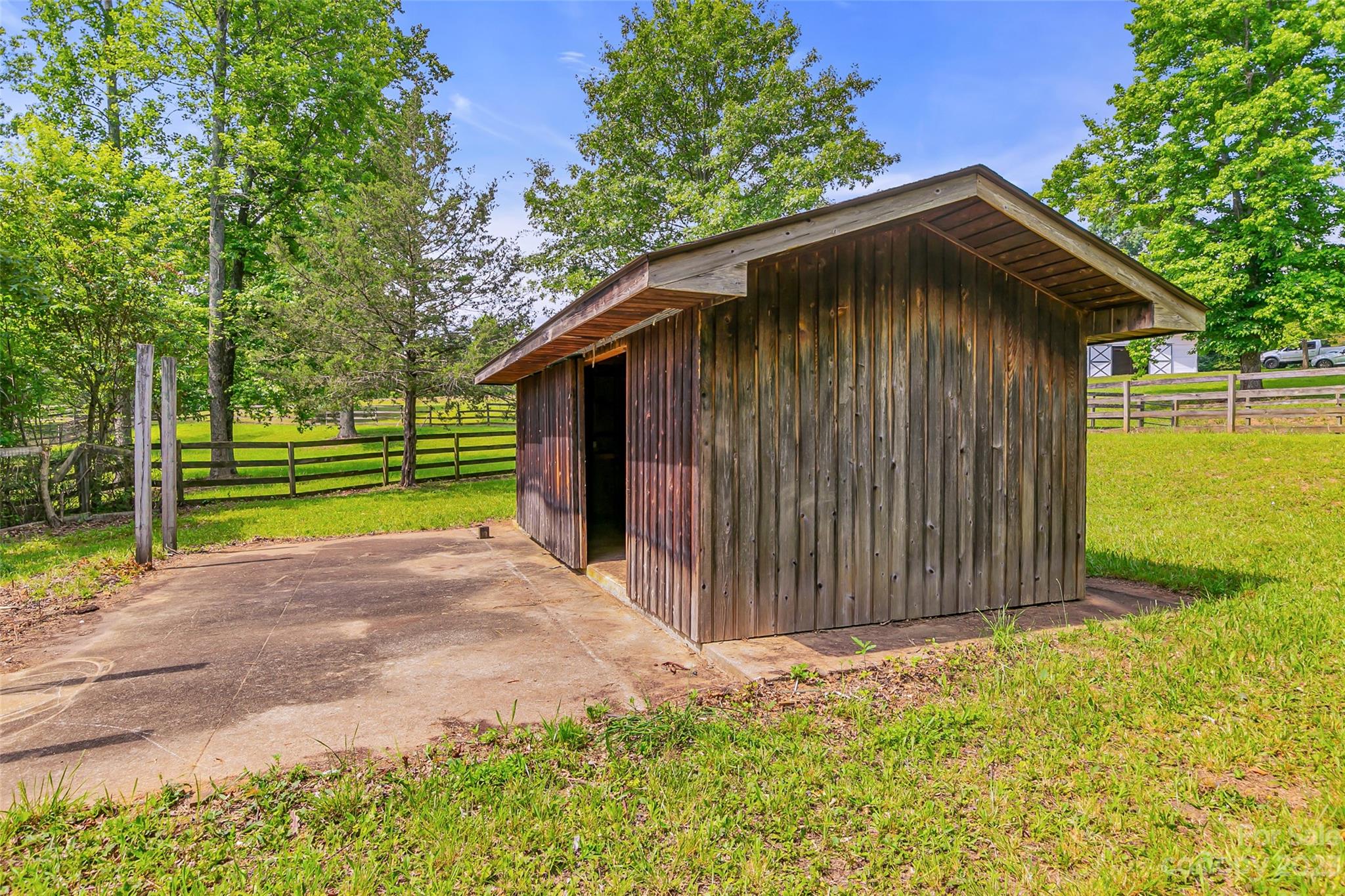 1034 Little Mountain Road Columbus, NC 28722 - Photo 27 of 42 Gallery Image 27