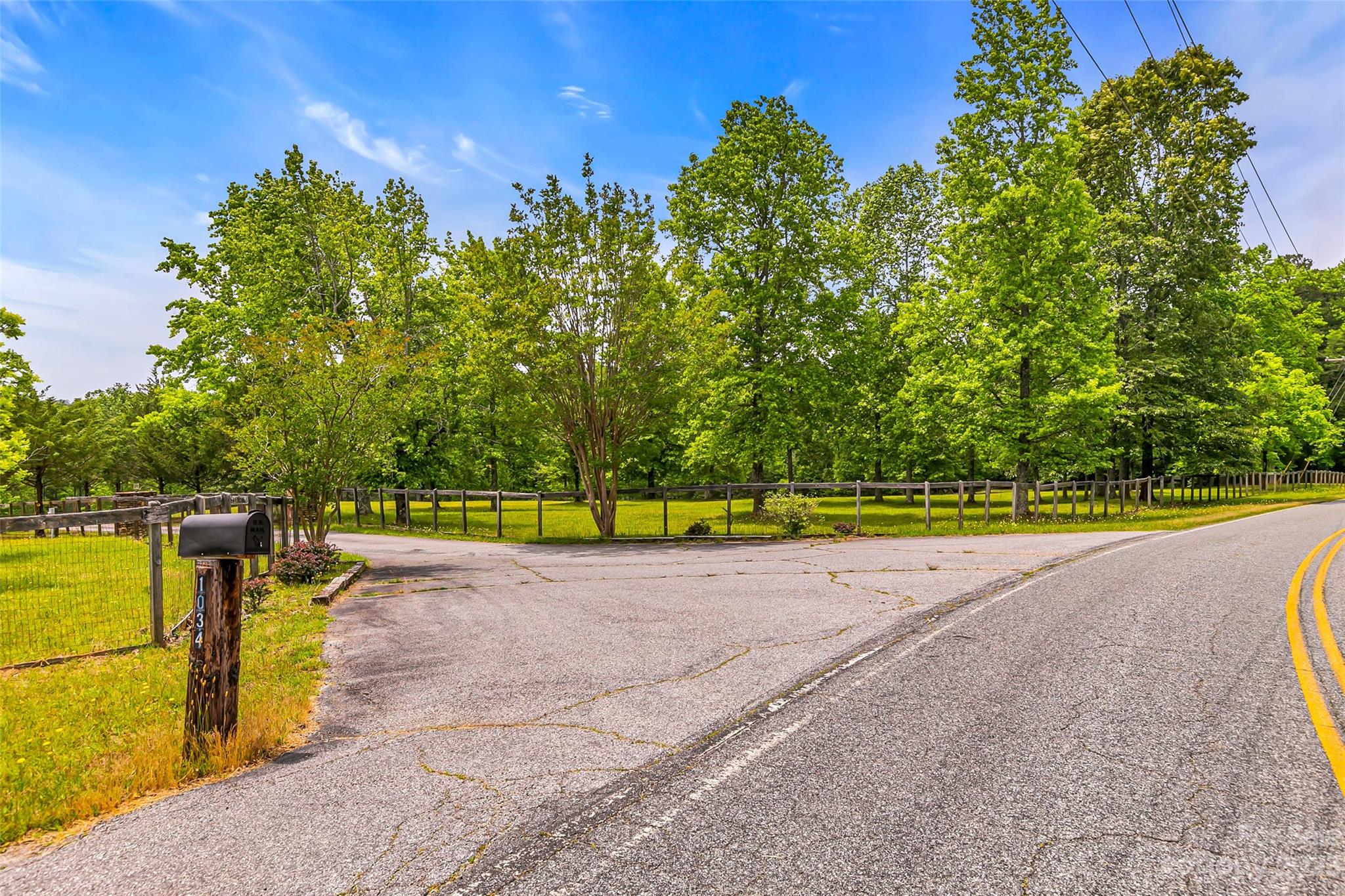 1034 Little Mountain Road Columbus, NC 28722 - Photo 3 of 42 Gallery Image 3