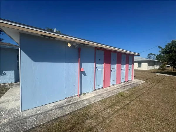 $1,500 | 16901 Juanita Avenue, Fort Myers, FL 33908