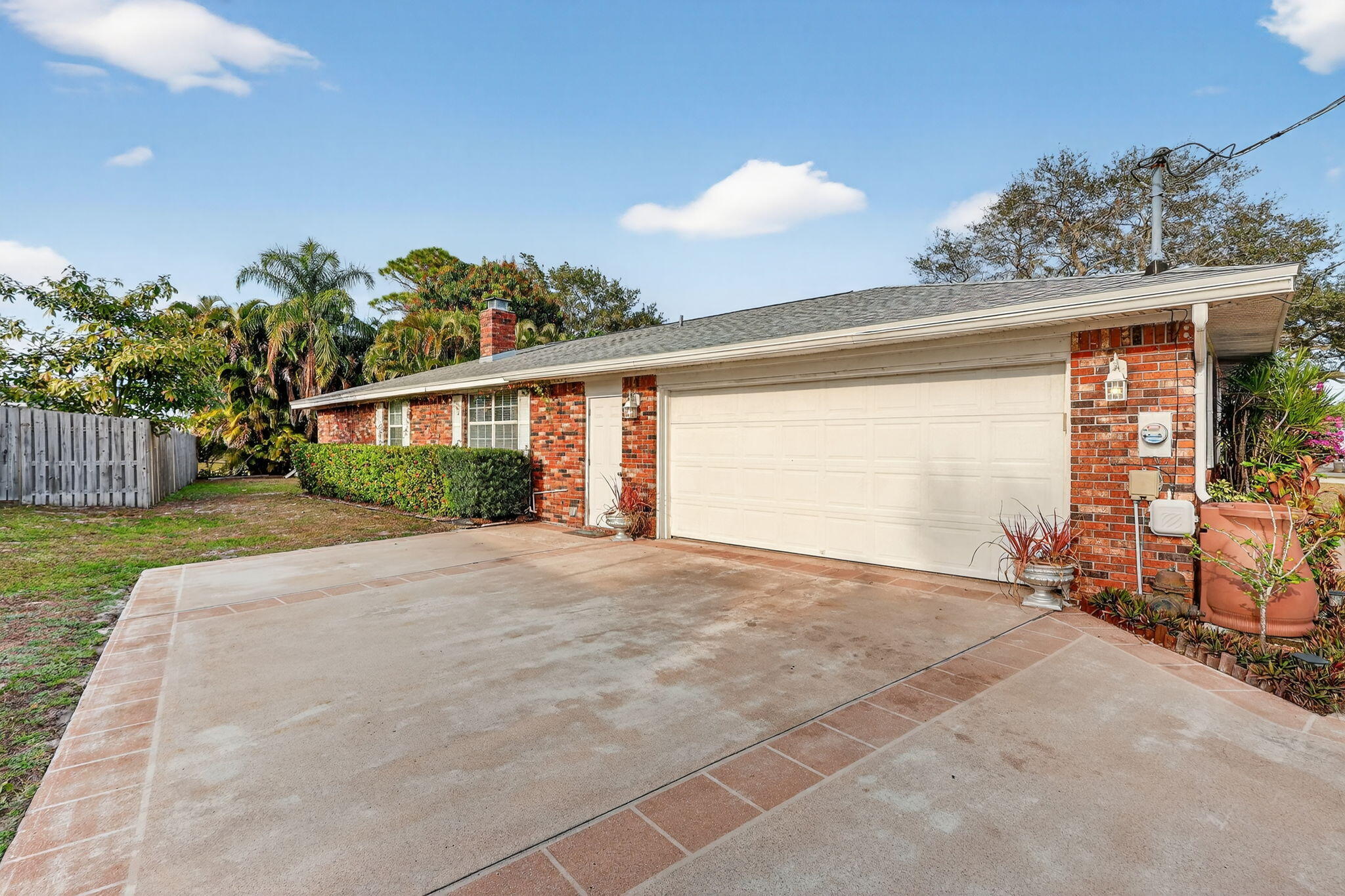 1207 Southeast Palm Beach Road Port St. Lucie, FL 34952 - Photo 4 of 72 4-web-or-mls-7R7A1758