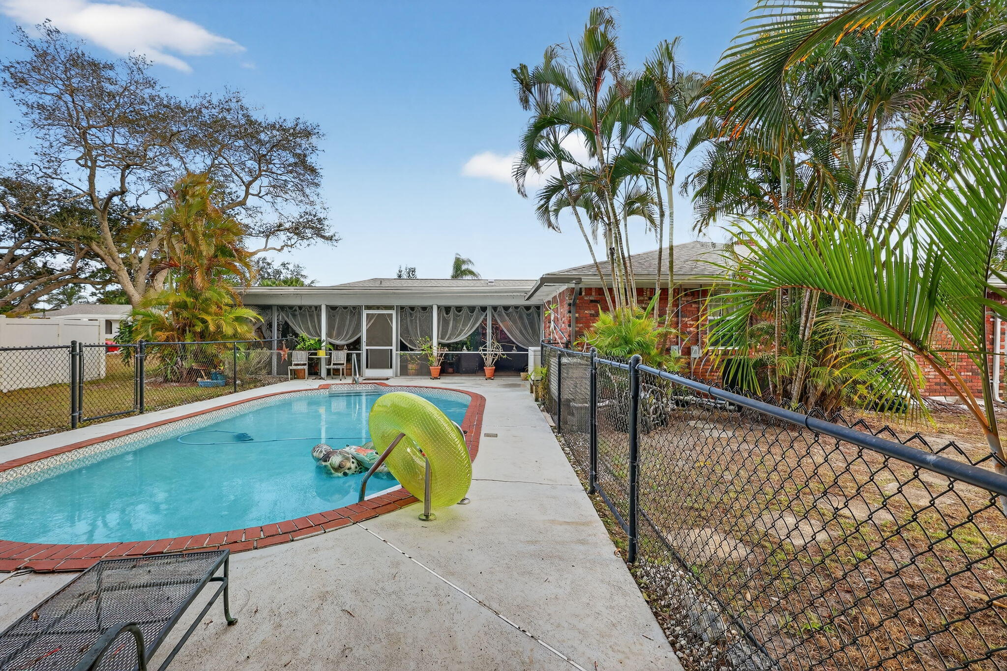 1207 Southeast Palm Beach Road Port St. Lucie, FL 34952 - Photo 56 of 72 56-web-or-mls-7R7A1793