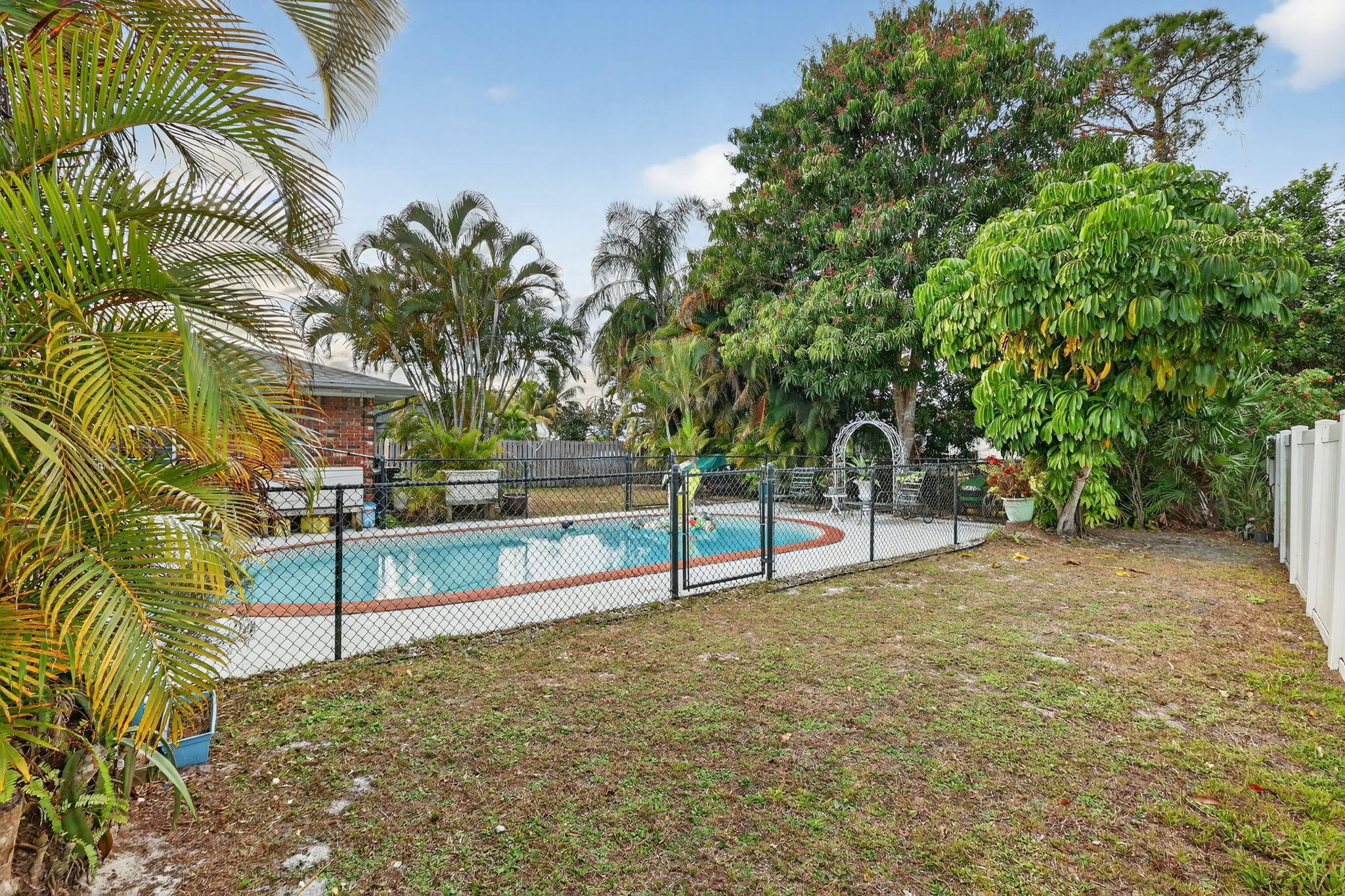 1207 Southeast Palm Beach Road Port St. Lucie, FL 34952 - Photo 58 of 72 58-web-or-mls-7R7A1803