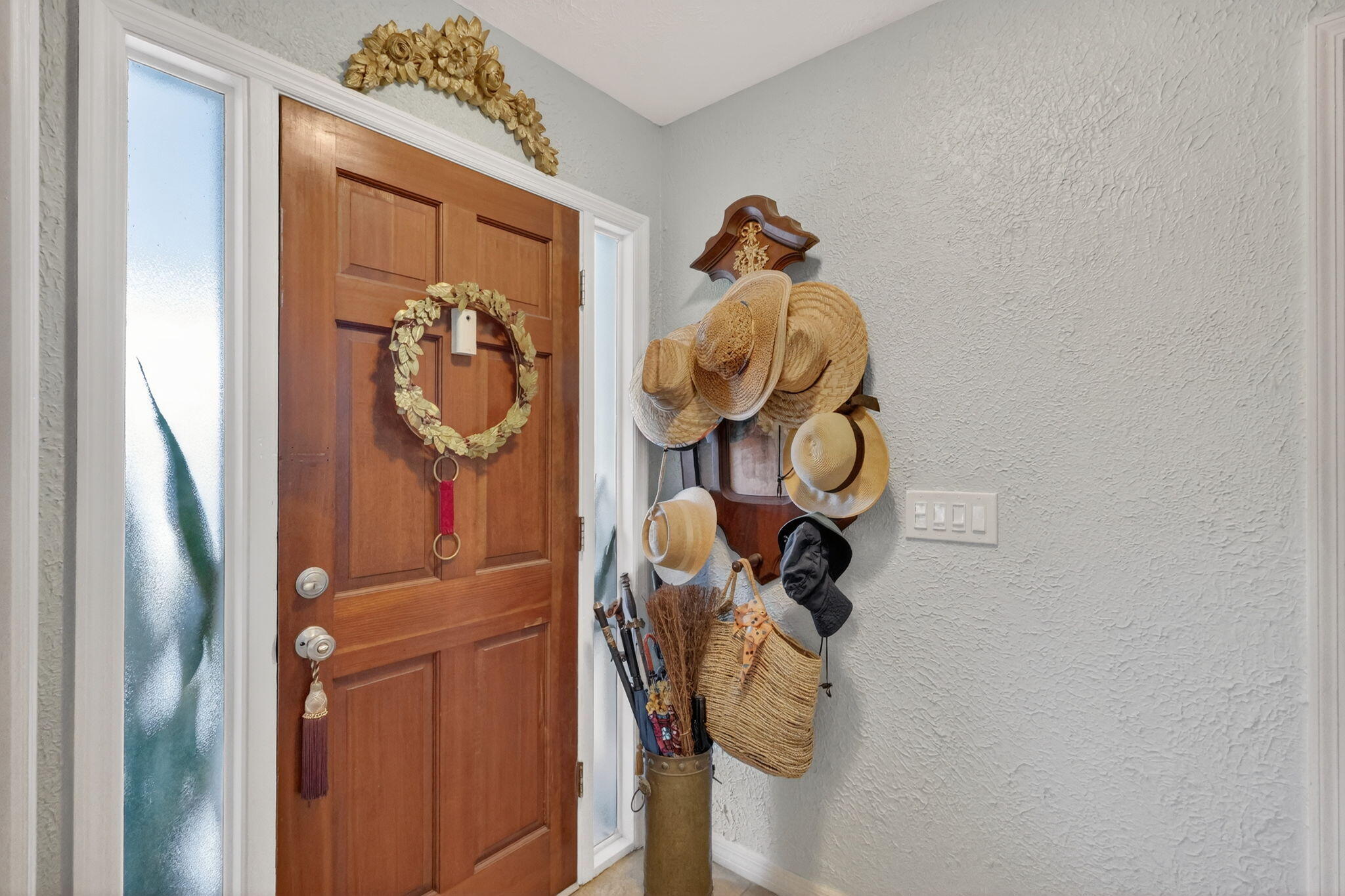1207 Southeast Palm Beach Road Port St. Lucie, FL 34952 - Photo 6 of 72 6-web-or-mls-7R7A1870