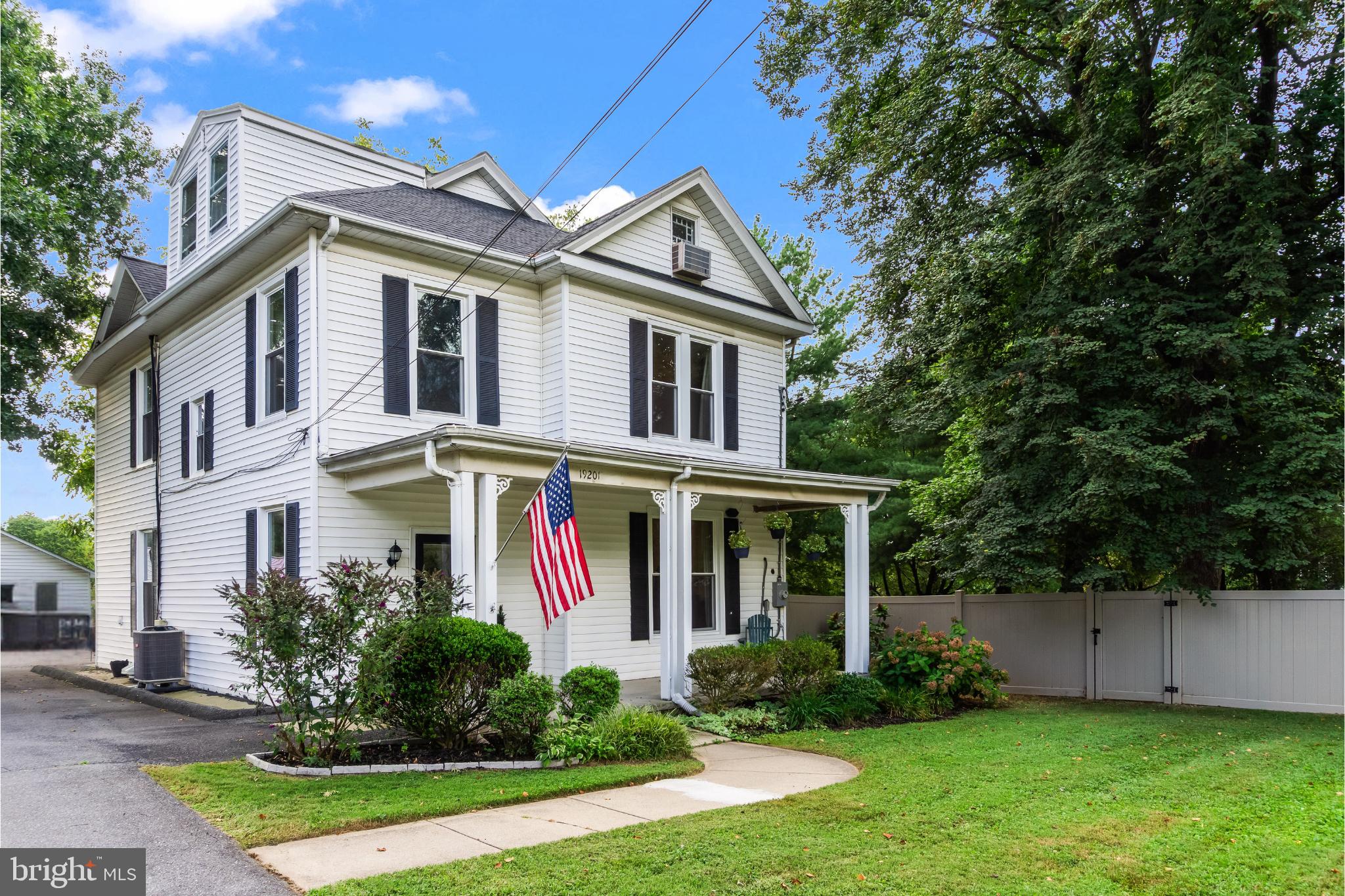 19201 Liberty Mill Road Germantown, MD 20874 - Photo 1 of 37 Gallery Image 1