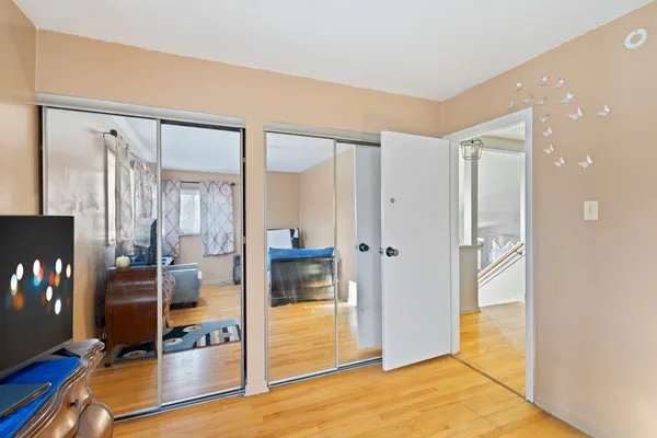 a view of livingroom with furniture and wooden floor