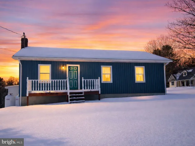 $249,900 | 2134 Cemetery Road, Seven Valleys, PA 17360