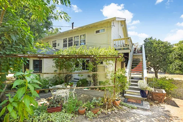 $2,695,000 | 19450 Old Winery Road, Sonoma, CA 95476