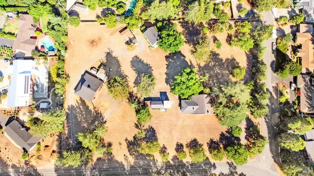 $2,695,000 | 19450 Old Winery Road, Sonoma, CA 95476