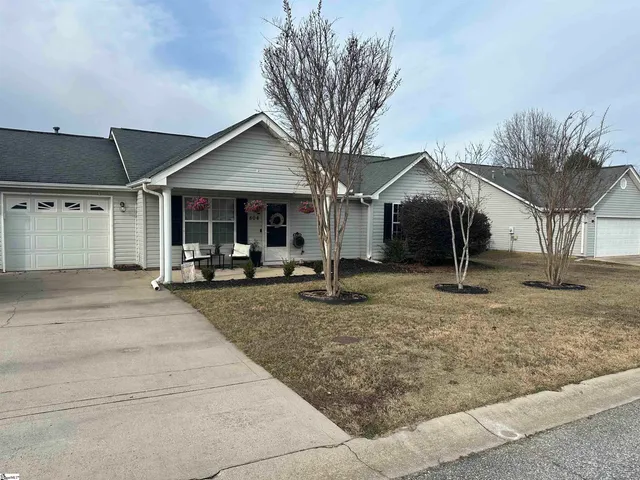 $298,000 | 804 Veryfine Drive, Fountain Inn, SC 29644