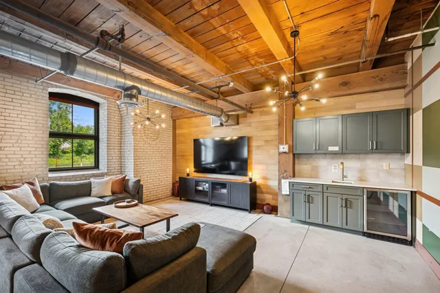 $225,000 | 127 5th Street Northeast, Unit 106, Minneapolis, MN 55413