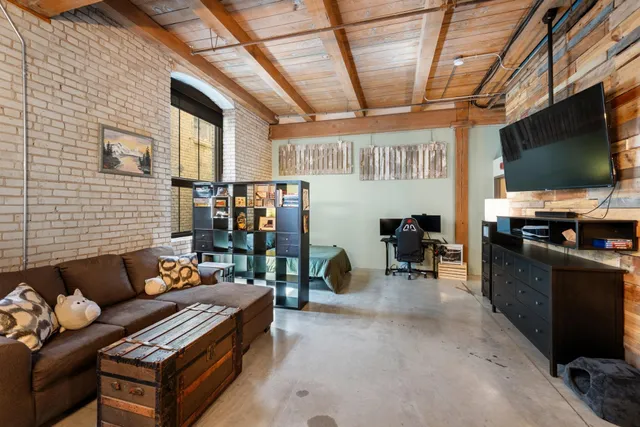 $225,000 | 127 5th Street Northeast, Unit 106, Minneapolis, MN 55413