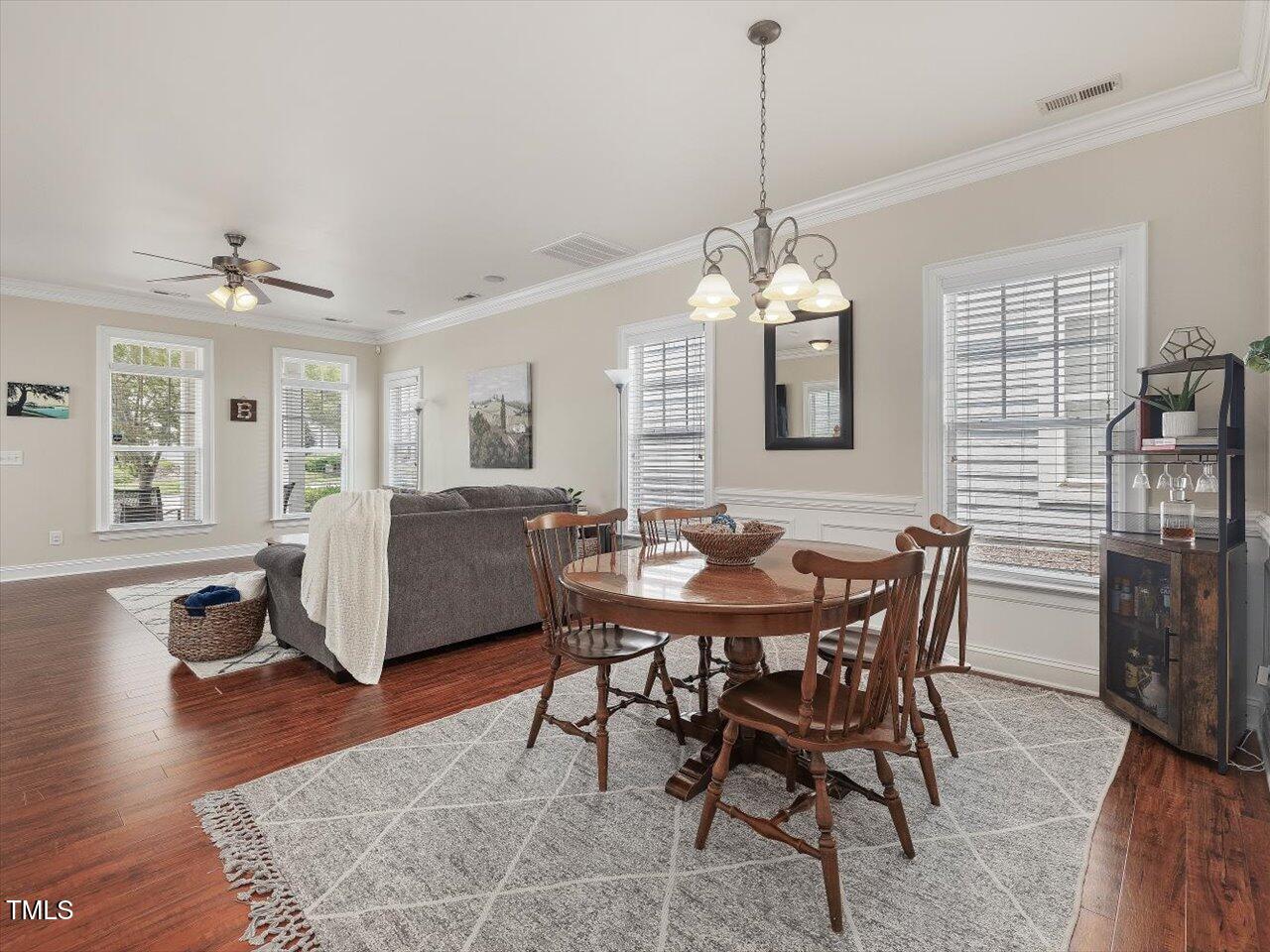 7712 ACC Boulevard Raleigh, NC 27617 - Photo 12 of 38 16-Dining