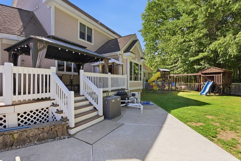 15 Long Pasture Road North Andover, MA 01845 - Photo 3 of 42