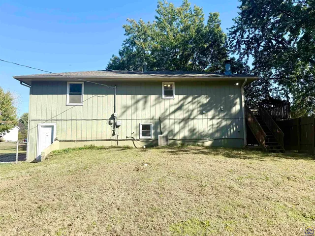 $254,900 | 4301 Northwest Westgate Road, Topeka, KS 66618