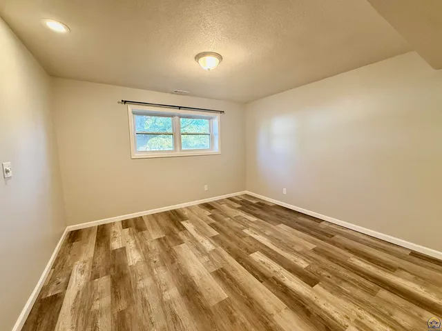 $254,900 | 4301 Northwest Westgate Road, Topeka, KS 66618