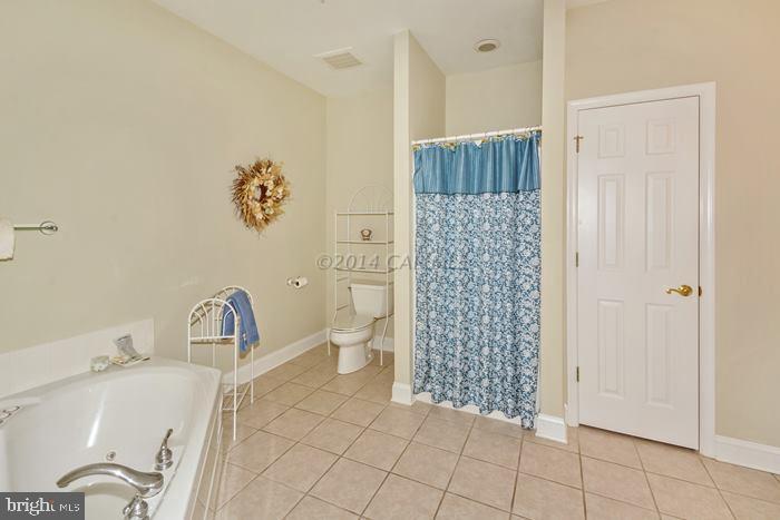 9742 Golf Course Road, Unit 302 Ocean City, MD 21842 - Photo 18 of 43 Gallery Image 18