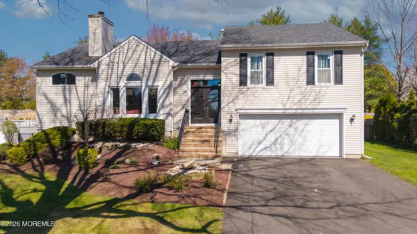 $899,000 | 39 Royal Road, Freehold, NJ 07728