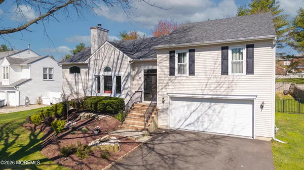$899,000 | 39 Royal Road, Freehold, NJ 07728