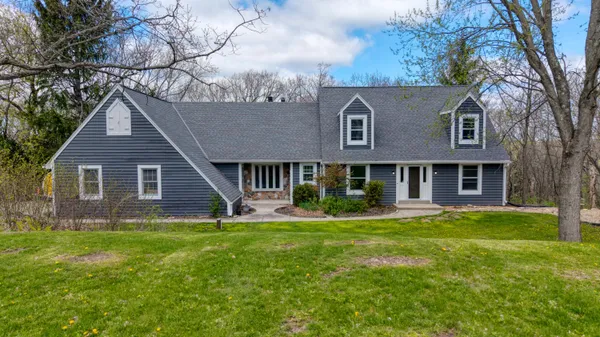 $849,000 | S1W31448 Hickory Hollow Court, Delafield, WI 53018
