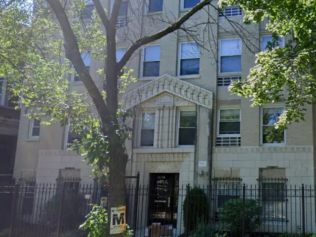 $1,250 | 1850 North Humboldt Boulevard, Unit 203, Chicago, IL 60647