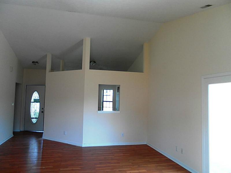 8145 Ehlerbrook Road Indianapolis, IN 46237 - Photo 4 of 11 Gallery Image 4