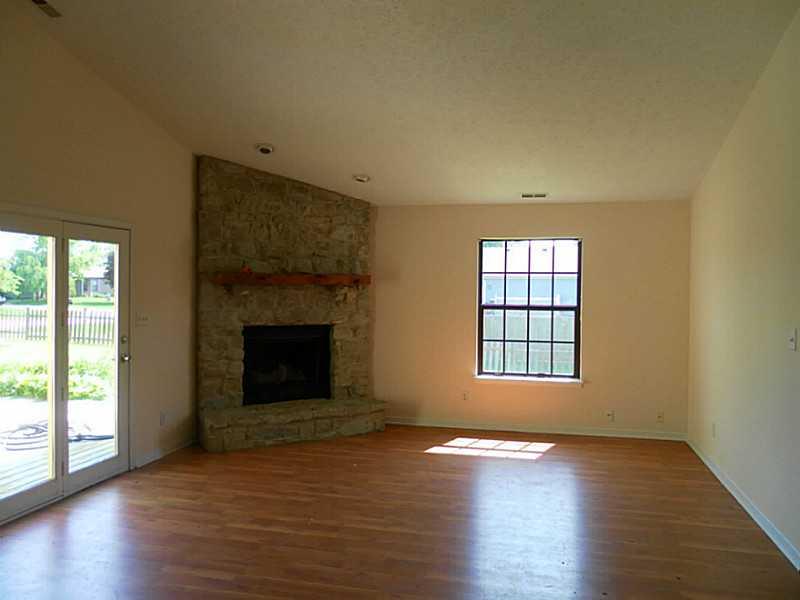 8145 Ehlerbrook Road Indianapolis, IN 46237 - Photo 5 of 11 Gallery Image 5