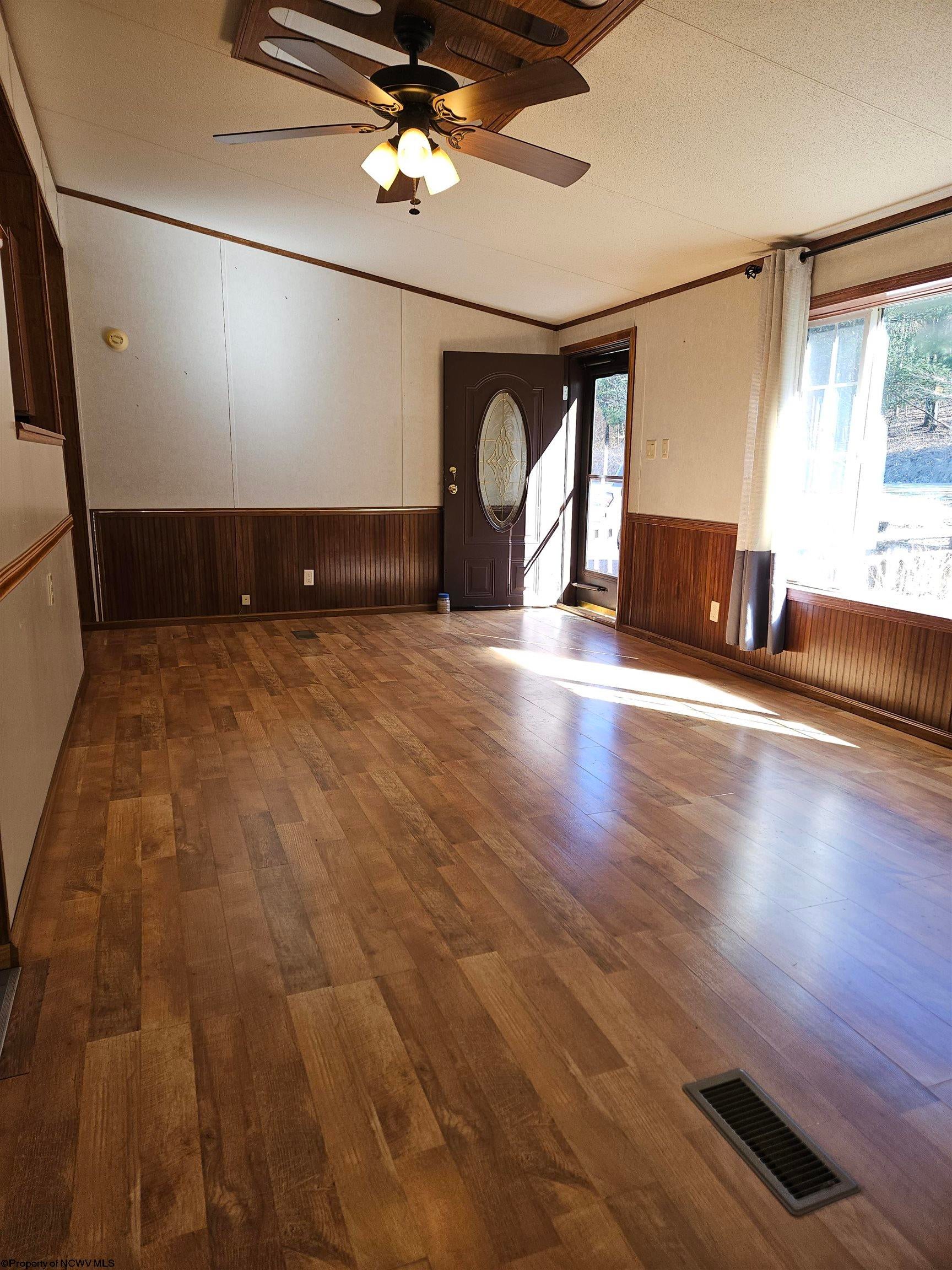 1663 Cranesville Road Terra Alta, WV 26764 - Photo 4 of 33 Gallery Image 4