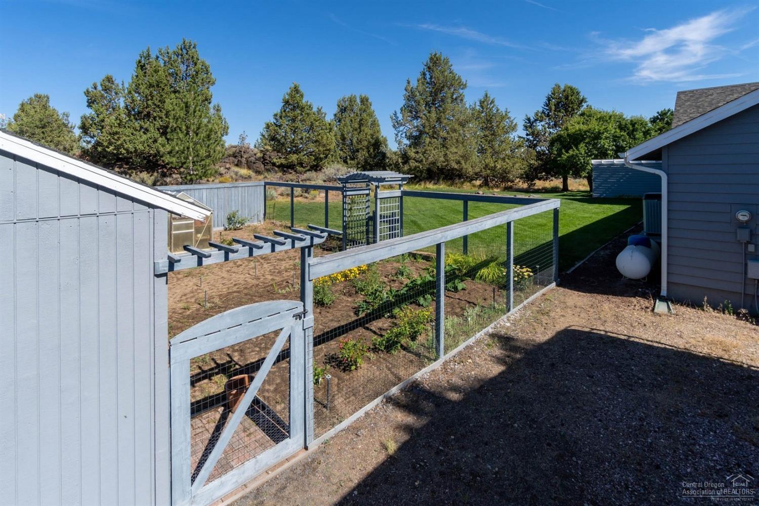 60830 Jennings Road Bend, OR 97702 - Photo 20 of 25 Additional Photo