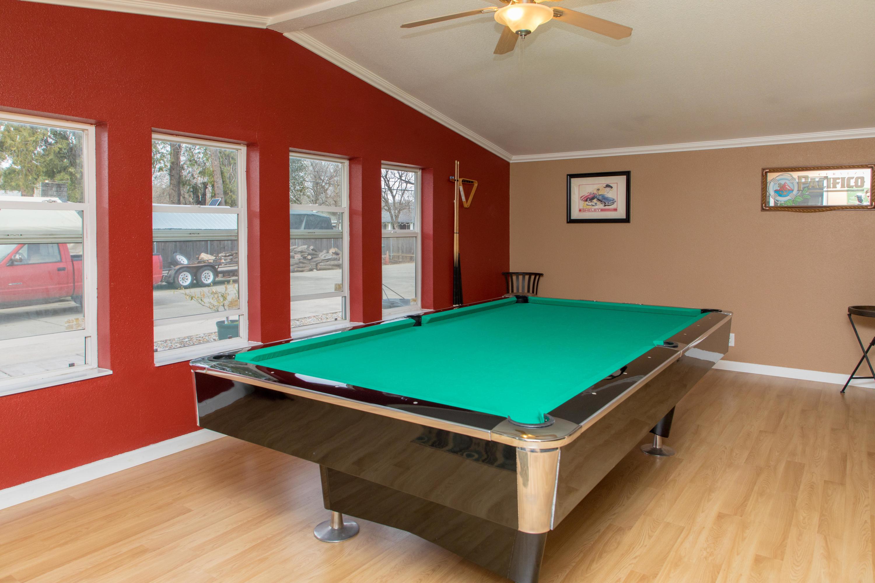 19080 Genevieve Road Redding, CA 96003 - Photo 27 of 42 Game room