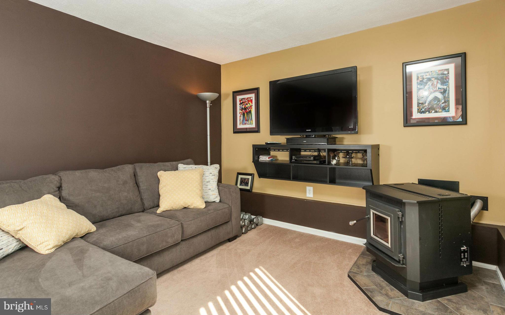 12929 Cunninghill Cove Road Baltimore, MD 21220 - Photo 11 of 28 Family Room