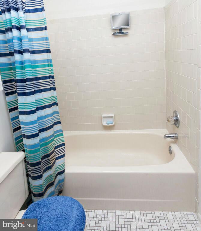 12929 Cunninghill Cove Road Baltimore, MD 21220 - Photo 16 of 28 Upper Level Full Bath with Ceramic Tile