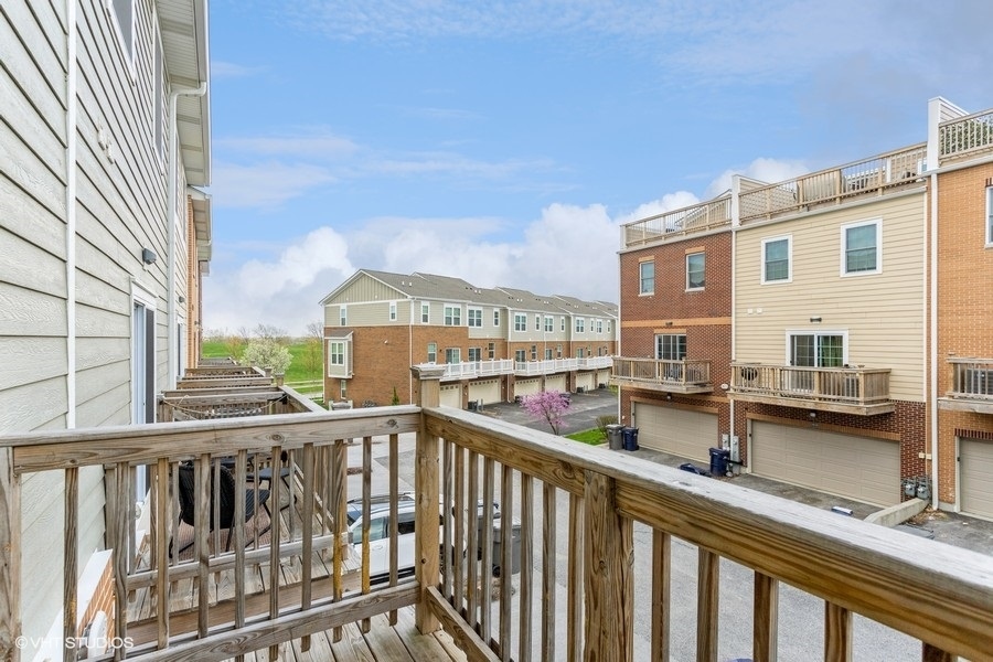 10604 Alice Mae Court Orland Park, IL 60462 - Photo 14 of 14 a view of city from a balcony