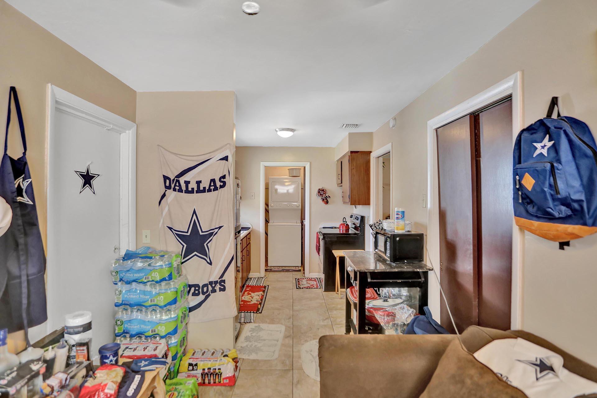 591 Silver Beach Road Riviera Beach, FL 33403 - Photo 22 of 29 G87A4129