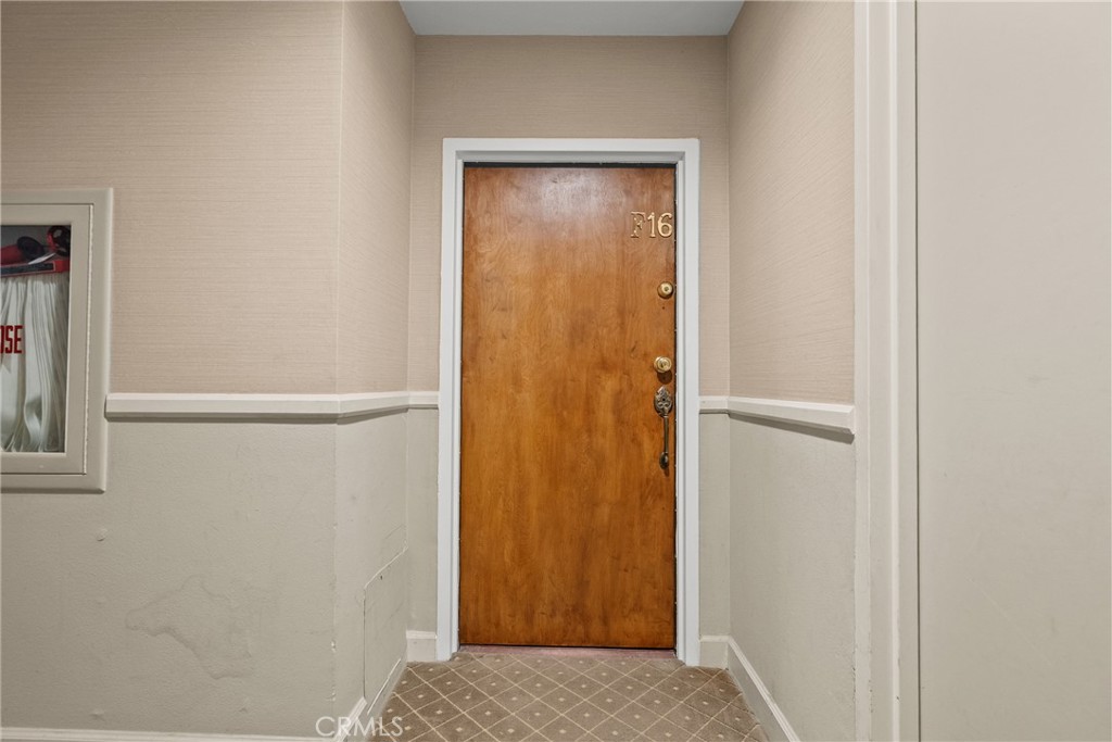 2385 Roscomare Road, Unit F16 Los Angeles, CA 90077 - Photo 36 of 40 a view of small space