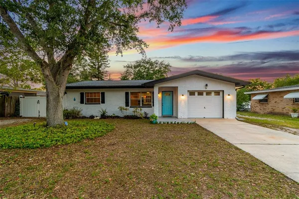 $560,000 | 2115 Philippe Parkway, Safety Harbor, FL 34695
