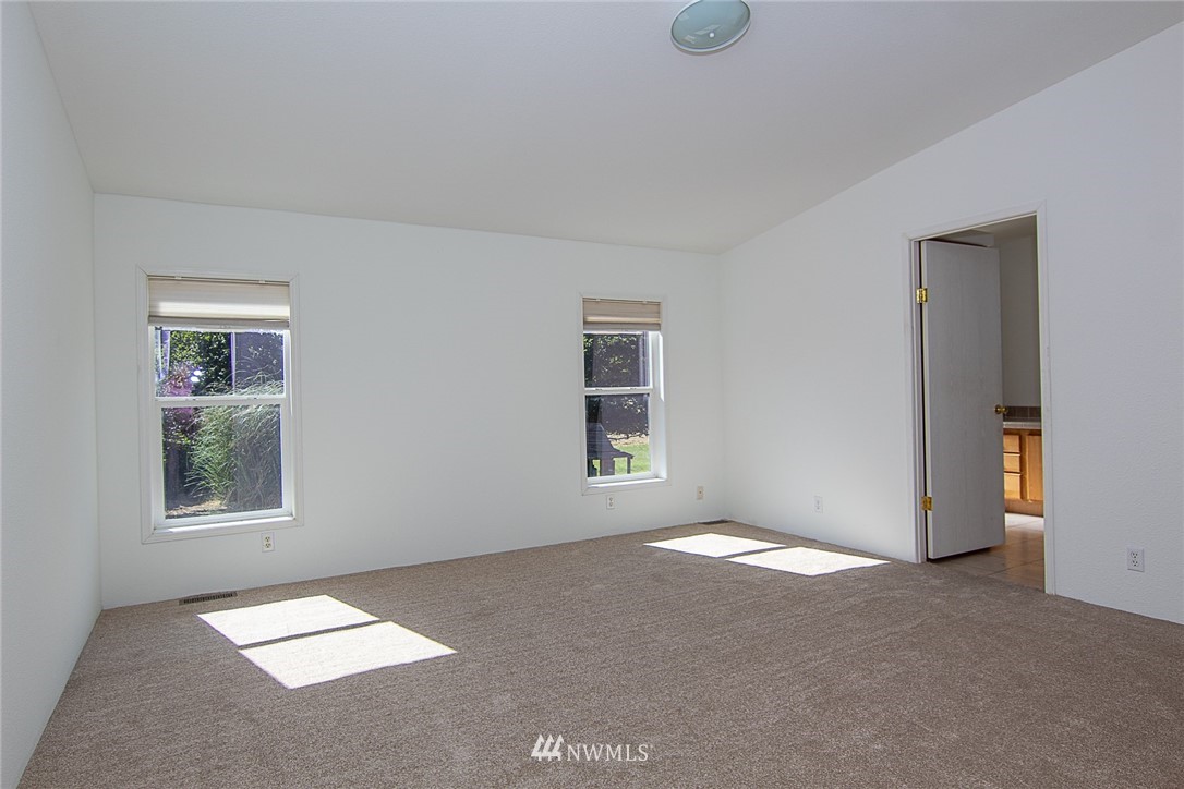 2122 Fall City-Carnation Road Southeast Fall City, WA 98024 - Photo 12 of 36 Gallery Image 12