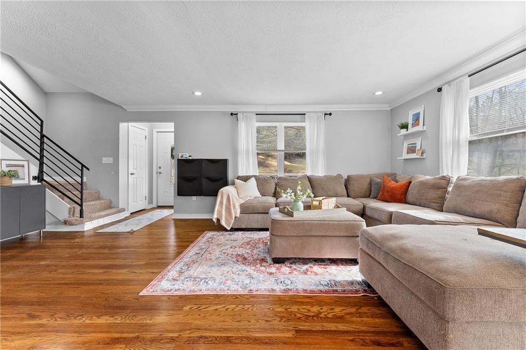 5670 Library Road Bethel Park, PA 15102 - Photo 5 of 49 Gallery Image 5