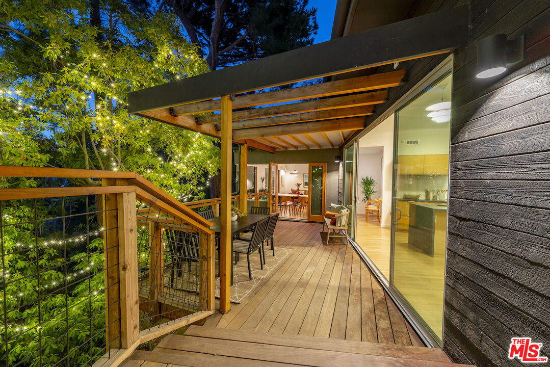 1847 Calgary Lane Los Angeles, CA 90077 - Photo 17 of 43 a view of outdoor seating