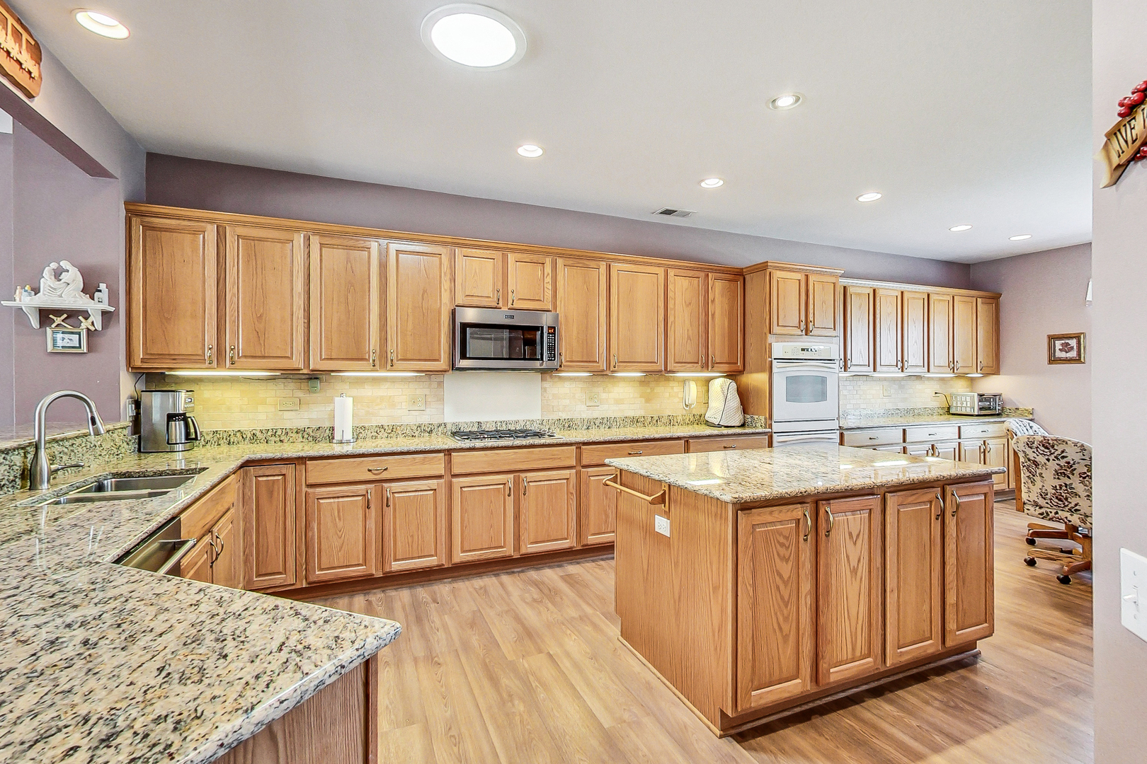 11942 Harrison Road Huntley, IL 60142 - Photo 13 of 44 Gallery Image 13